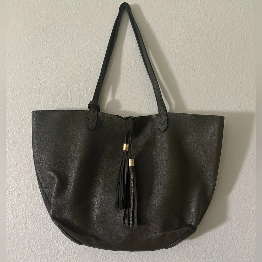 Vegan Leather Tote Bag - Picture 2 of 6